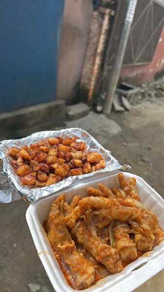 Patte de poulet et alloco