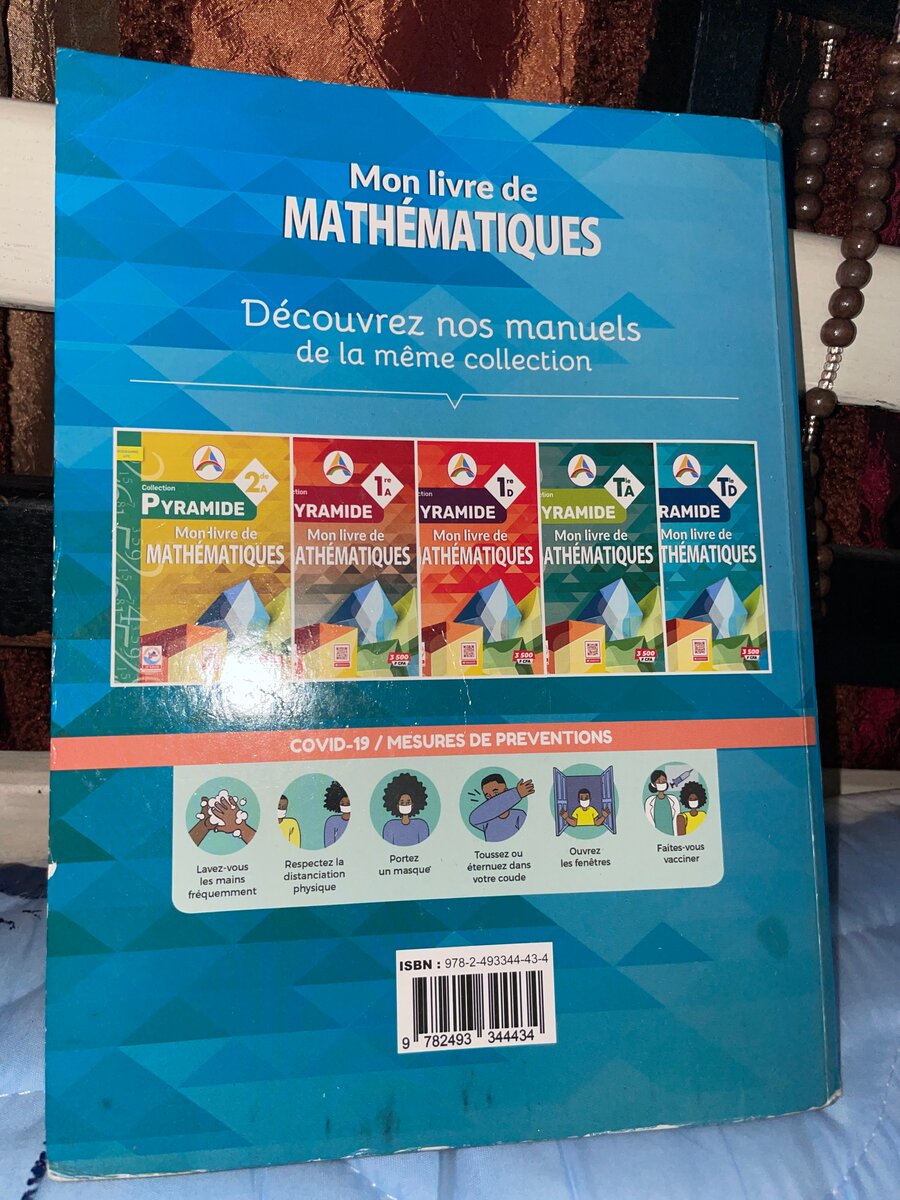 Livre de Mathématiques Pyramide