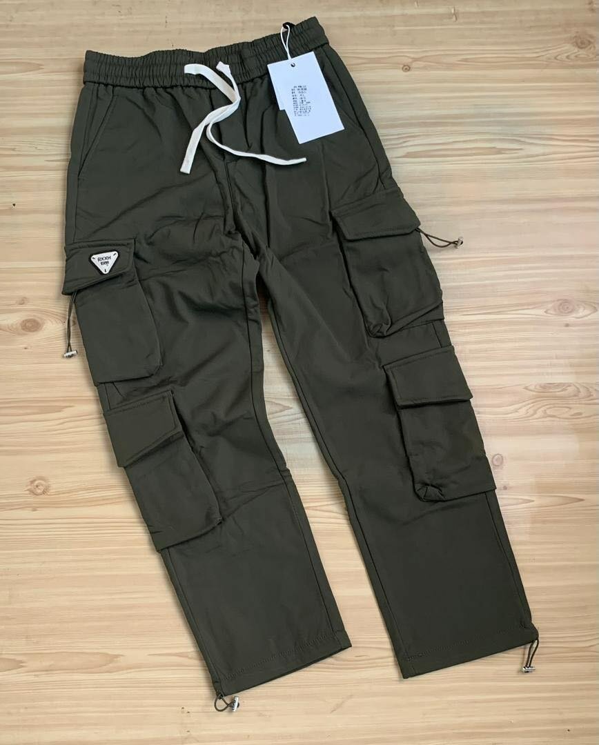 Side pockets joggers