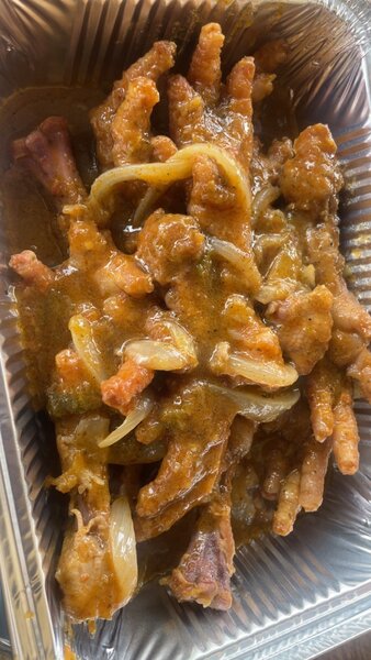 8 Pattes de poulet +attieke