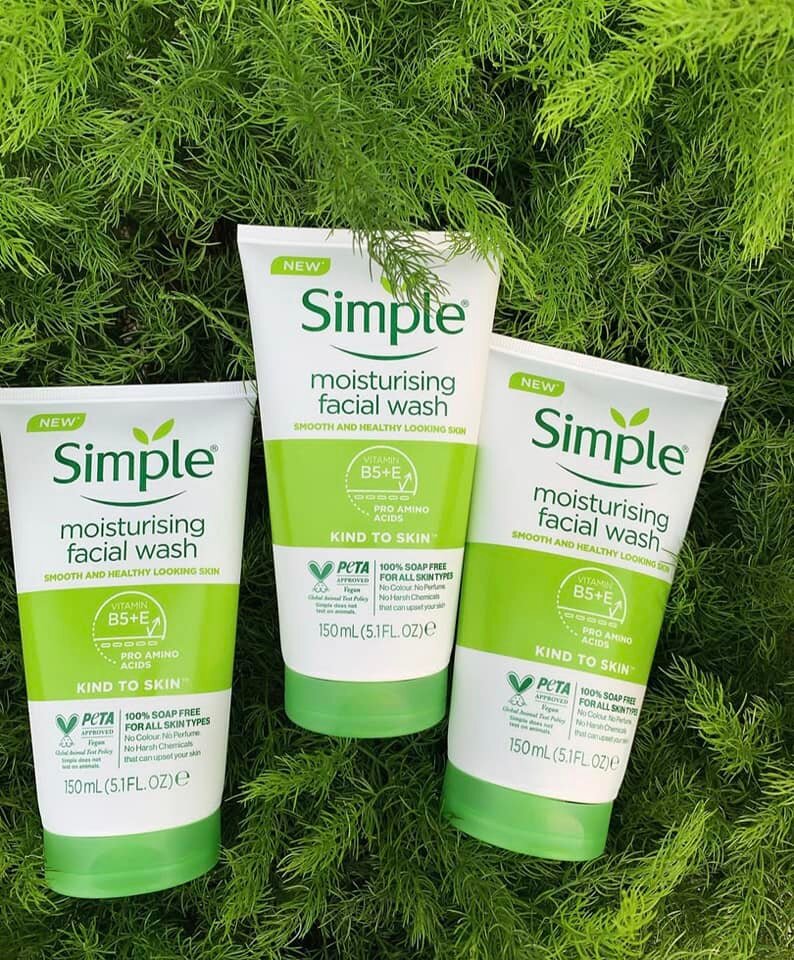 Simple moisturising facial wash 