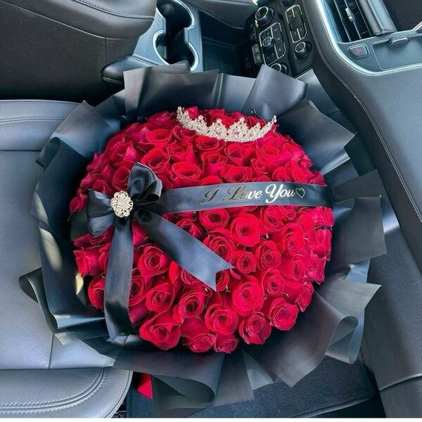 Elegant flower bouquets