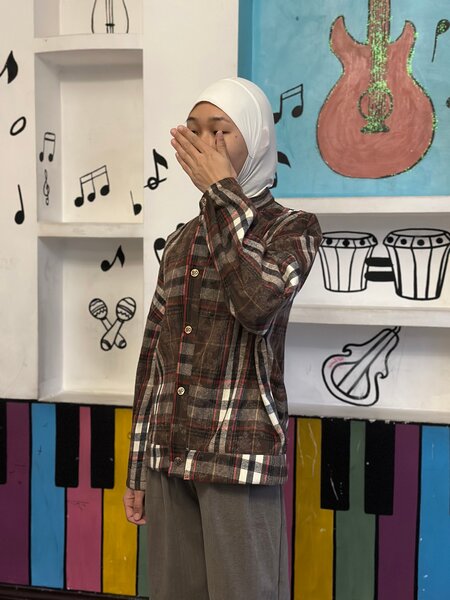 Бомбер куртка