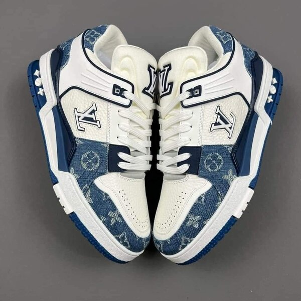 LOUIS VUITTON CLASSIC