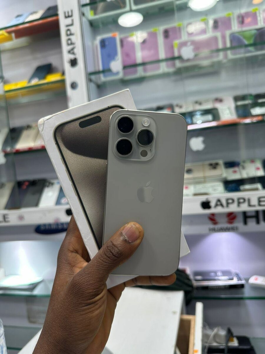 iPhone 15 pro 128giga