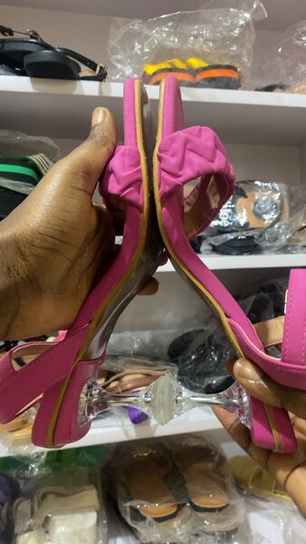 Size 38 pink heel