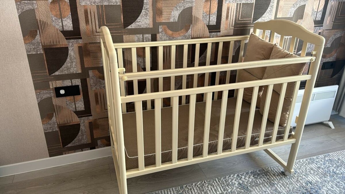 Детская кроватка