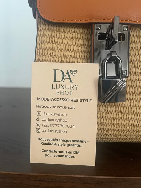 Sac à main en cuir et raphia