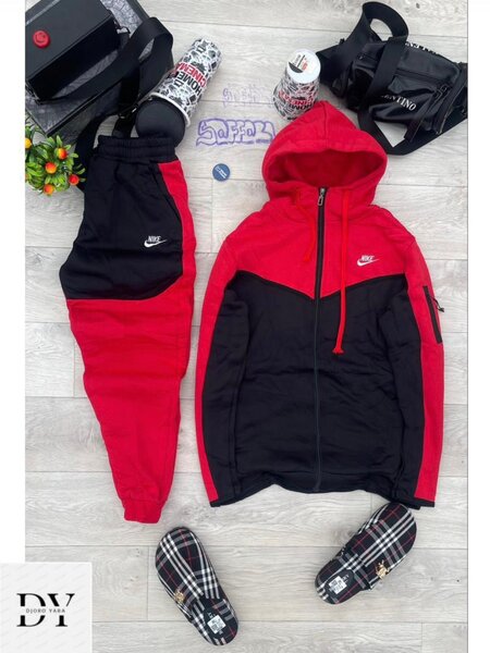 Ensemble de survêtement stylé