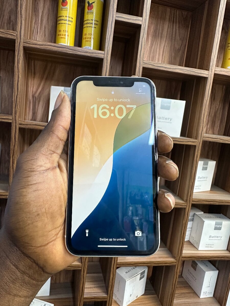 iPhone 11 64gig available swap is allowed