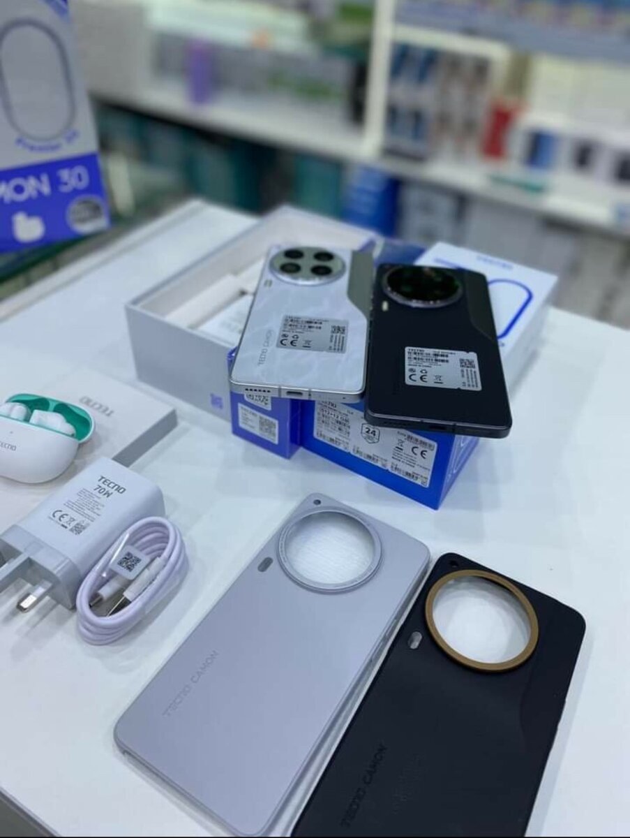 Tecno camon 30