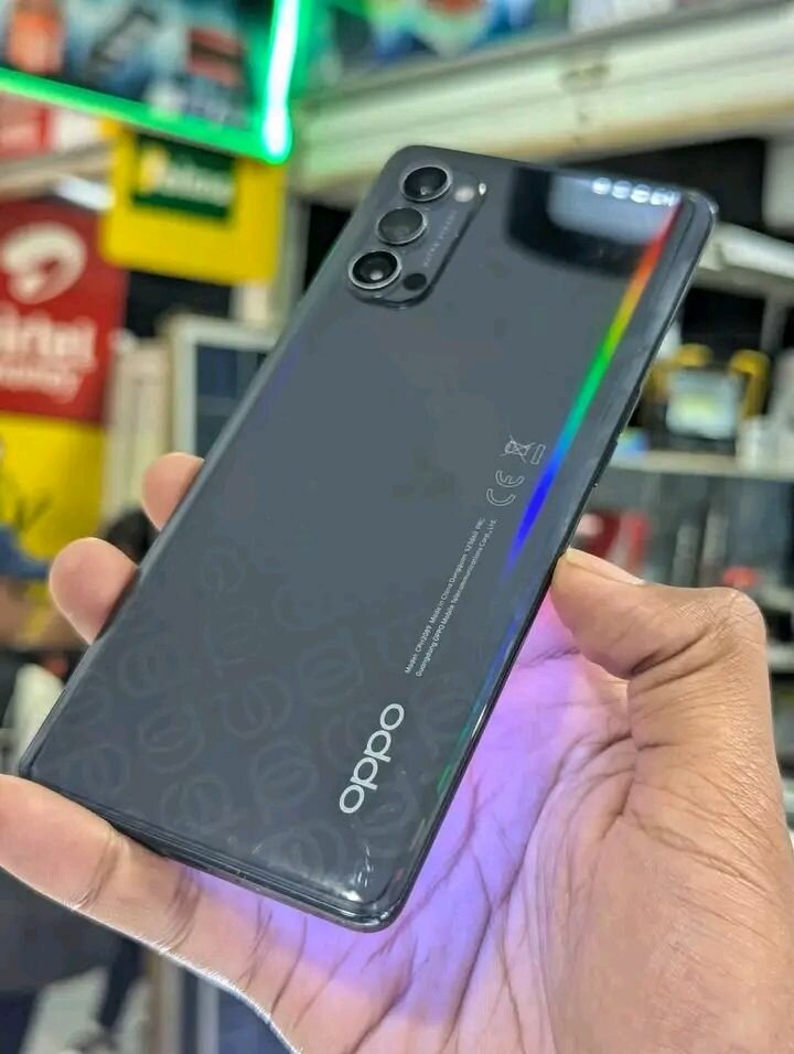 Smartphone OPPO Design Éblouissant