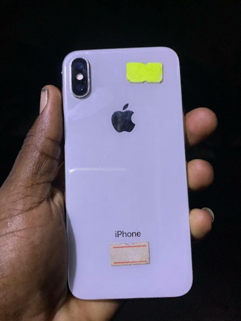 iPhone X mas 64gb