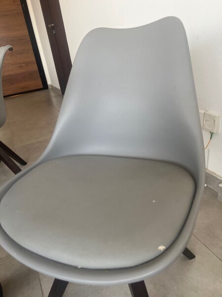 Table de salle à manger en bois