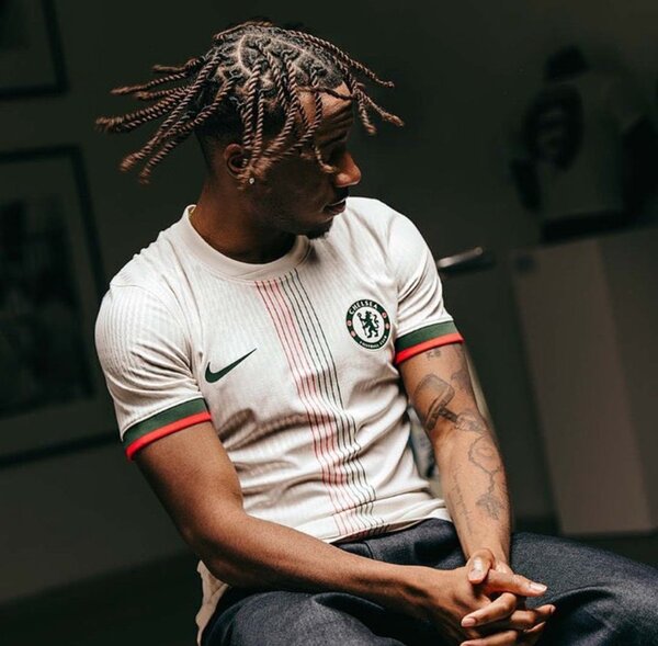 Maillot de football élégant