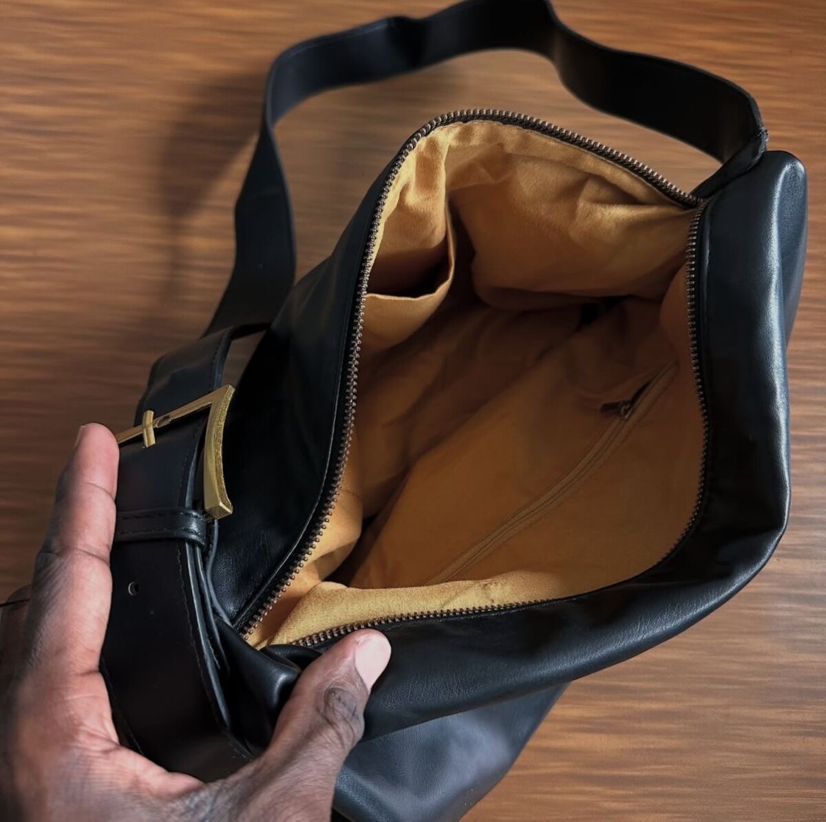 Sac à bandoulière en cuir chic