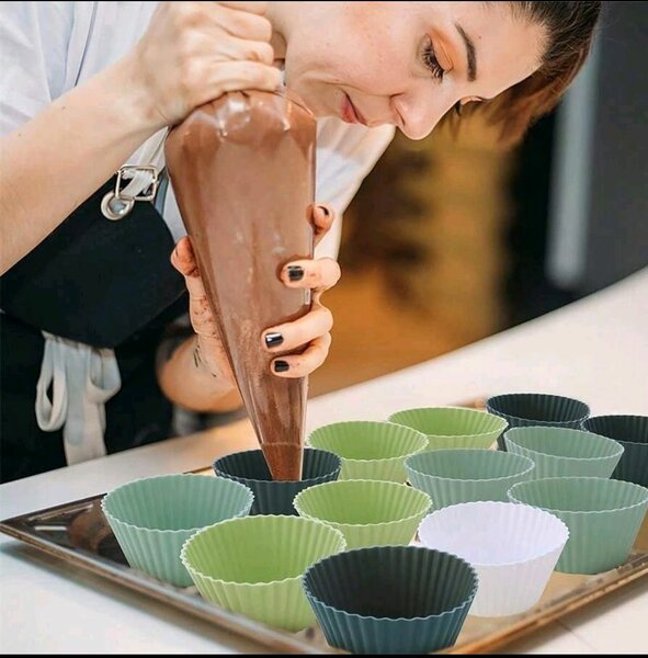 Moules à cupcakes en silicone 24pcs