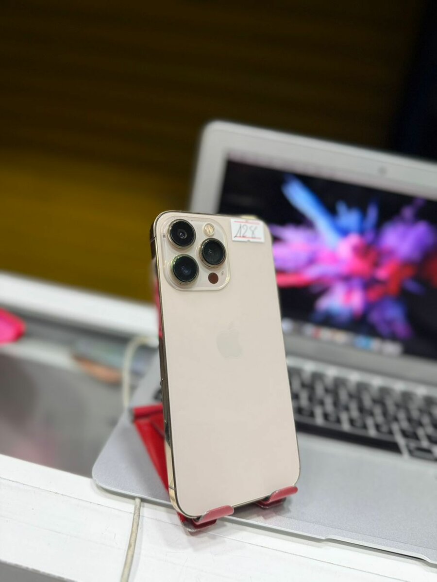 13 Pro 128 giga fissuré écran