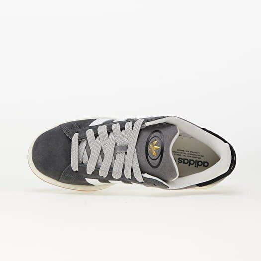 Baskets classiques en daim