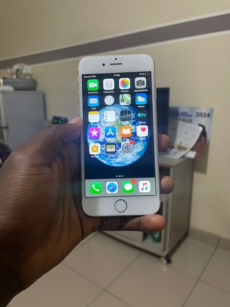 iPhone 6 32g quasi neuf importé