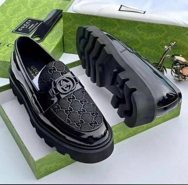 Mocassins Gucci noirs élégants