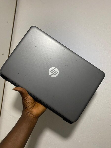 CORE I5 HP NOTEBOOK 15.6 INCH screen