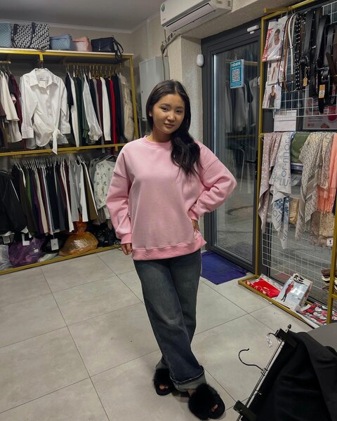 Розовый свитшот