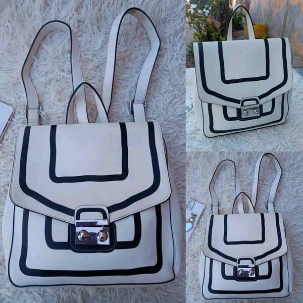 Sac à main en peluche tendance