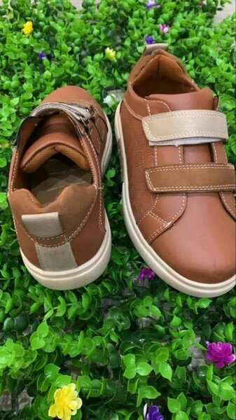 Chaussures enfants marron confort