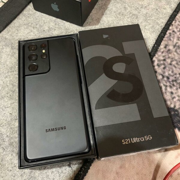 Fresh in box galaxy S21 ultra 5G 256gb/12gb ram 5000mAh batt