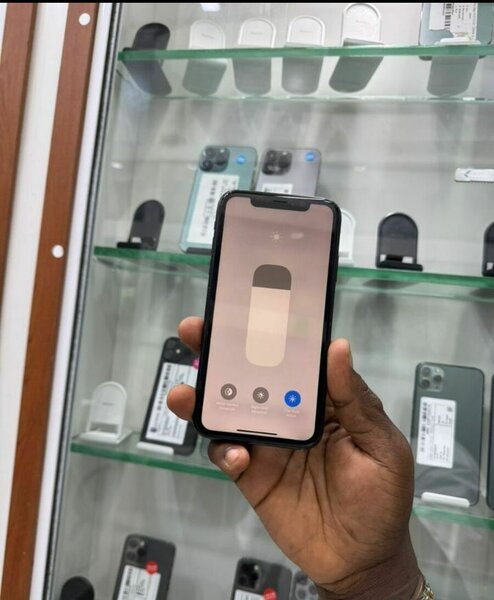 iPhone XR 64GB Noir Débloqué
