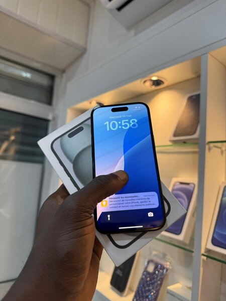 iPhone 15 simple 128GB