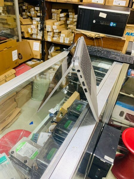 HP Elitebook 1030 G4 x360 , 8th Génération Neuf Dans Carton