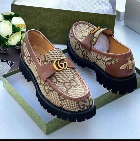 Mocassins élégants en cuir