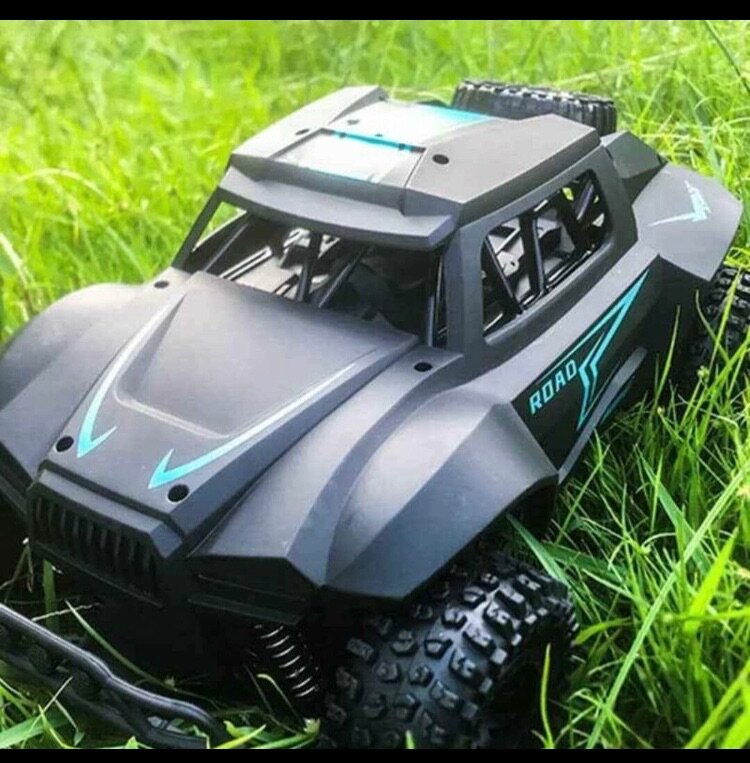 Voiture Robuste de Sport 2.4Ghz Télécommandée