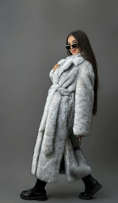 Красивая женская шуба ЭКО песец