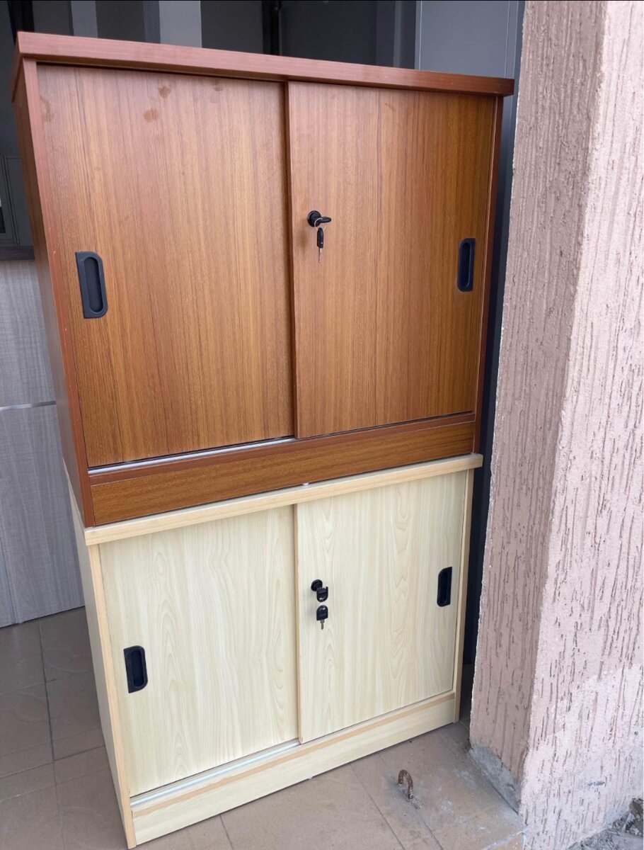 Buffet à portes coulissantes