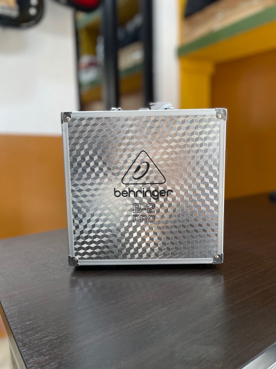 🛍️ Micro Studio( Behringer B-2 )🎙️