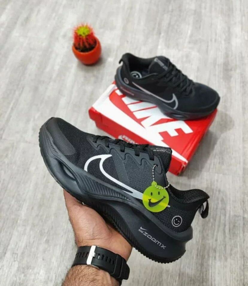 Nike zoom sneakers