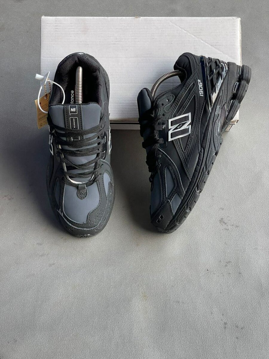 New Balance 1906R