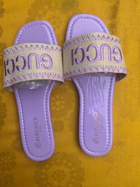 Sandales colorées élégantes pour femmes