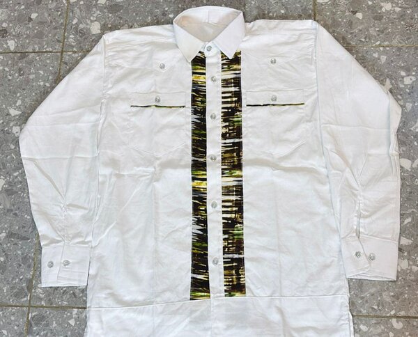 Chemise blanche élégante homme