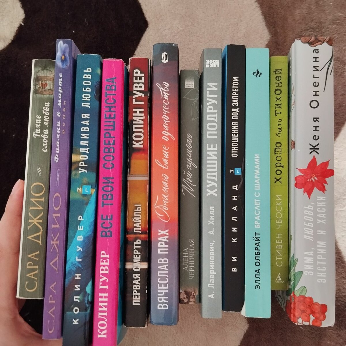 Продам книги за 200 сом