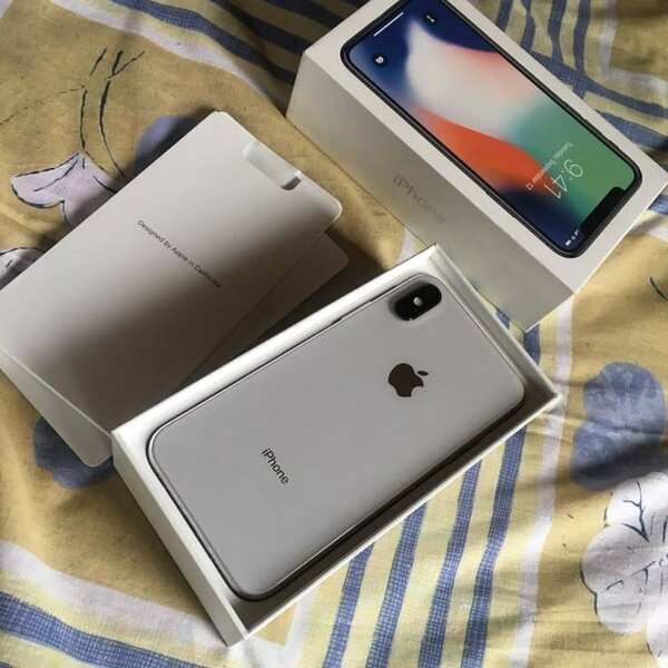 iPhone X 64 Go Argent