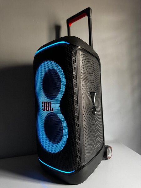 JBL PARTYBOX STAGE320