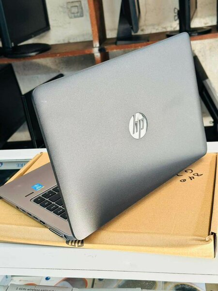 HP elibook 840 G2