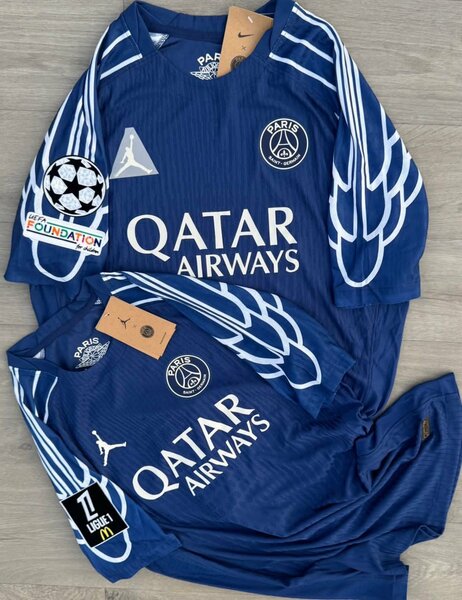 Maillots de club et pays
