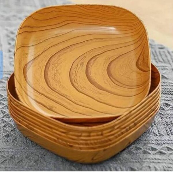 Assiettes carrées en bois
