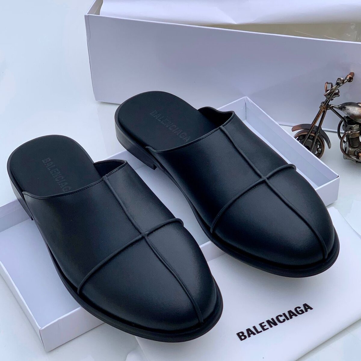 Balanciaga Half leather shoes