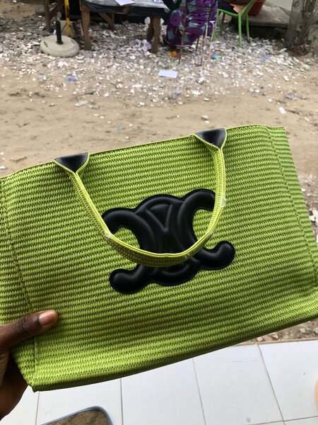 Sac à main en osier vert élégant